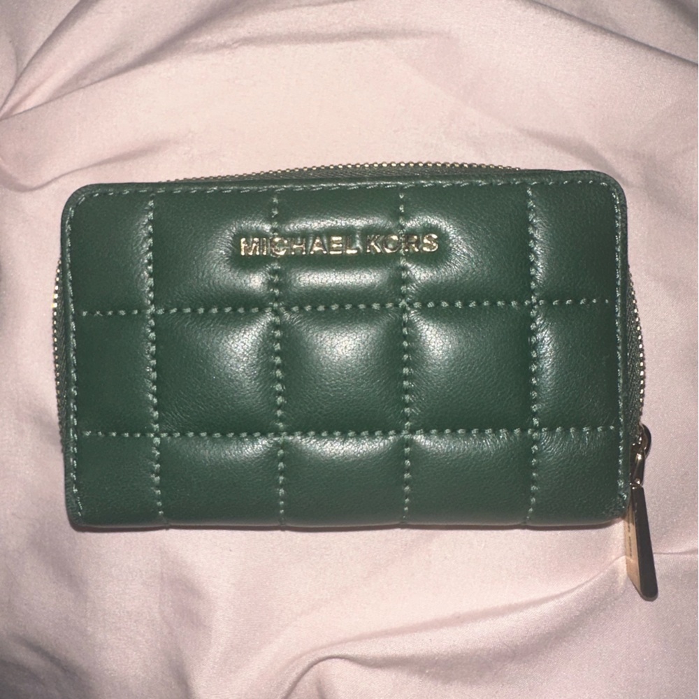 Quilted Michael Kors small wallet